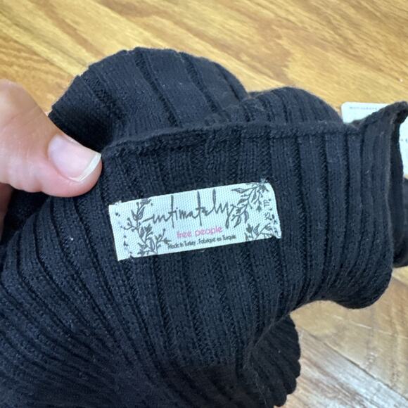 Free People Black Ribbed Knit Crop Top - Picture 6 of 6